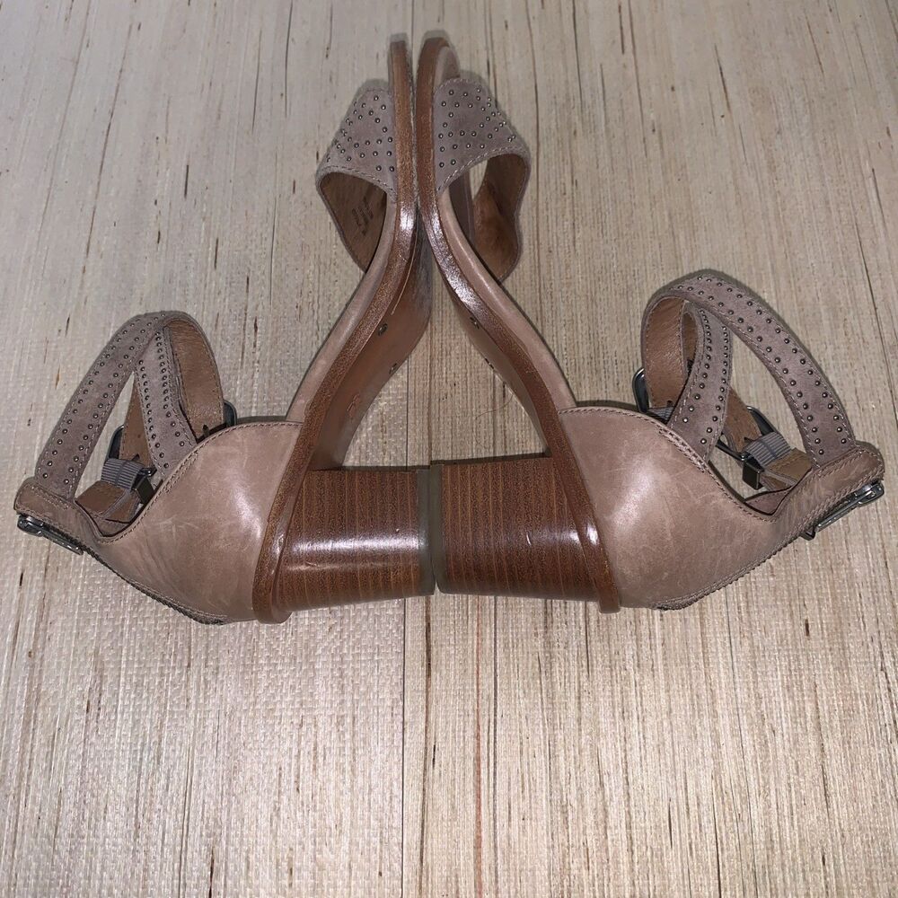 Frye Brielle Western Back-Zip Ankle Strap Beige Suede Studded Heels Women’s 8M - Picture 14 of 16